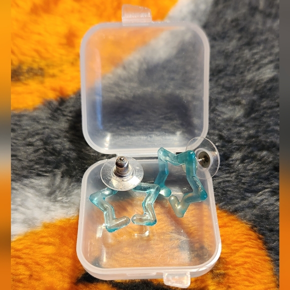 Star earrings - Picture 4 of 4